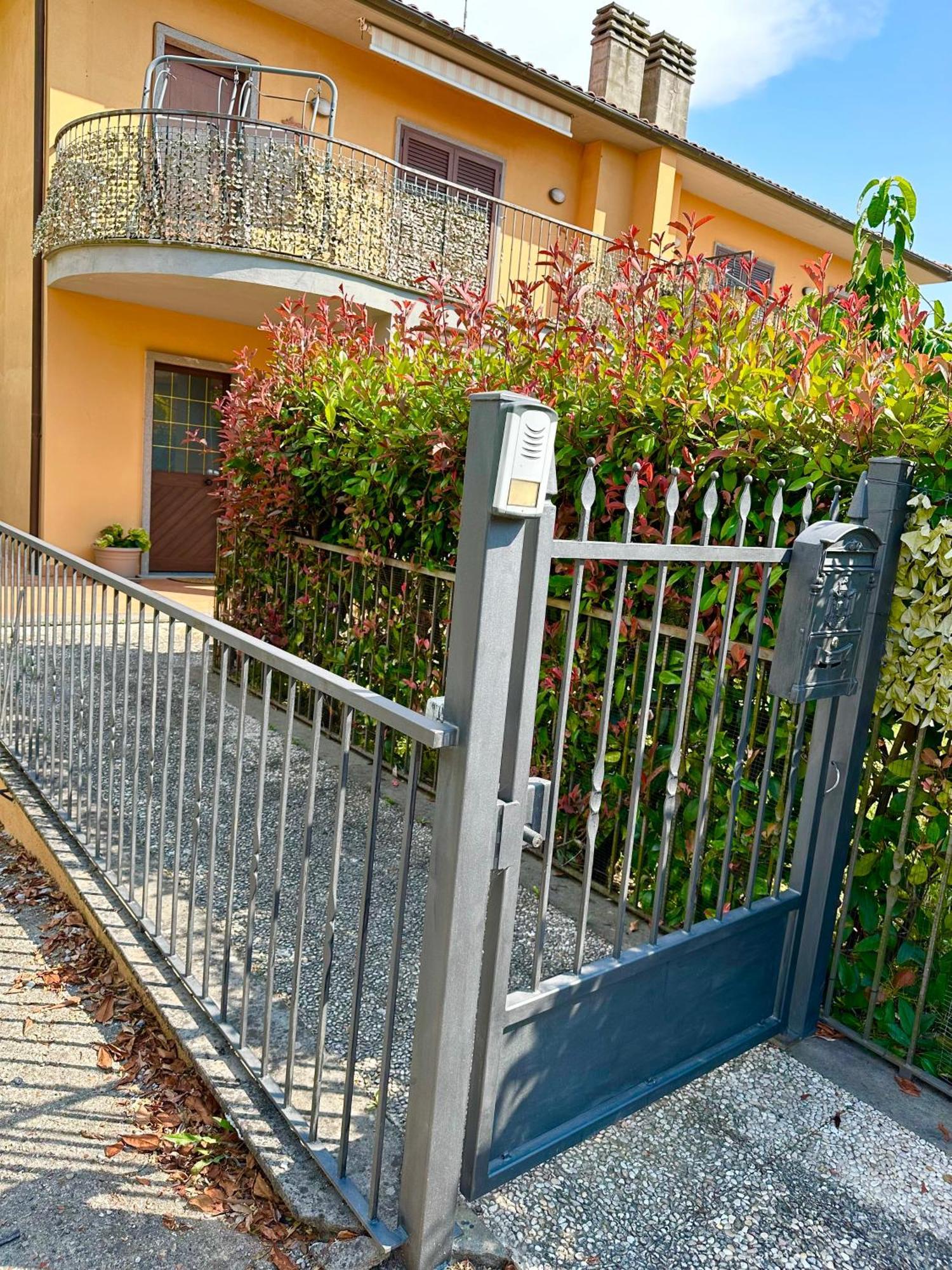 La Casa Di Maurizio Apartment มอนเตเฟียสโกเน ภายนอก รูปภาพ